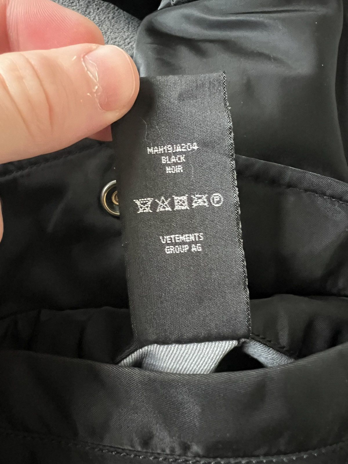 Vetements VETEMENTS FW19 RUNWAY BOMBER Size US XS / EU 42 / 0 - 18 Thumbnail