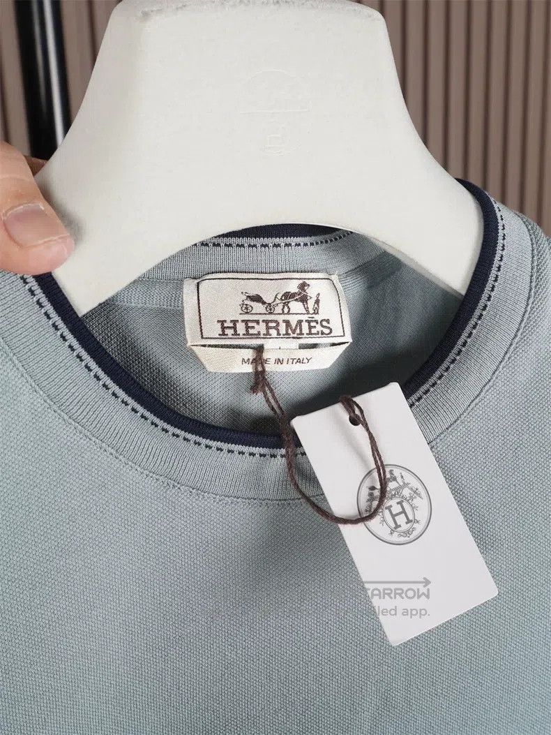 Hermes Hermes Lightweight Round Neck Short Sleeve Size US L / EU 52-54 / 3 - 6 Thumbnail