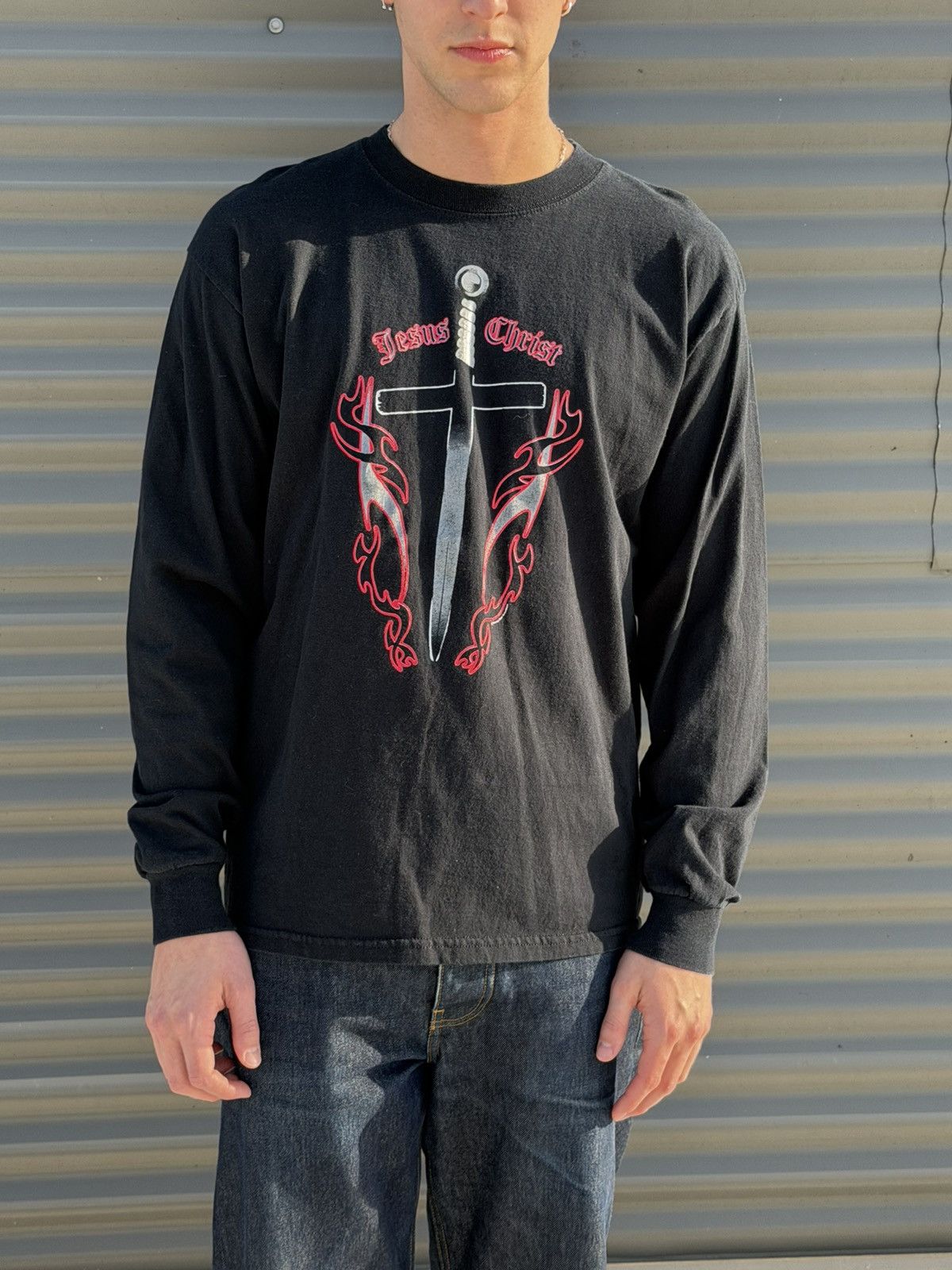 Vintage Vintage Jesus Christ Flame Sword black long sleeve Y2K Size US L / EU 52-54 / 3 - 1 Thumbnail