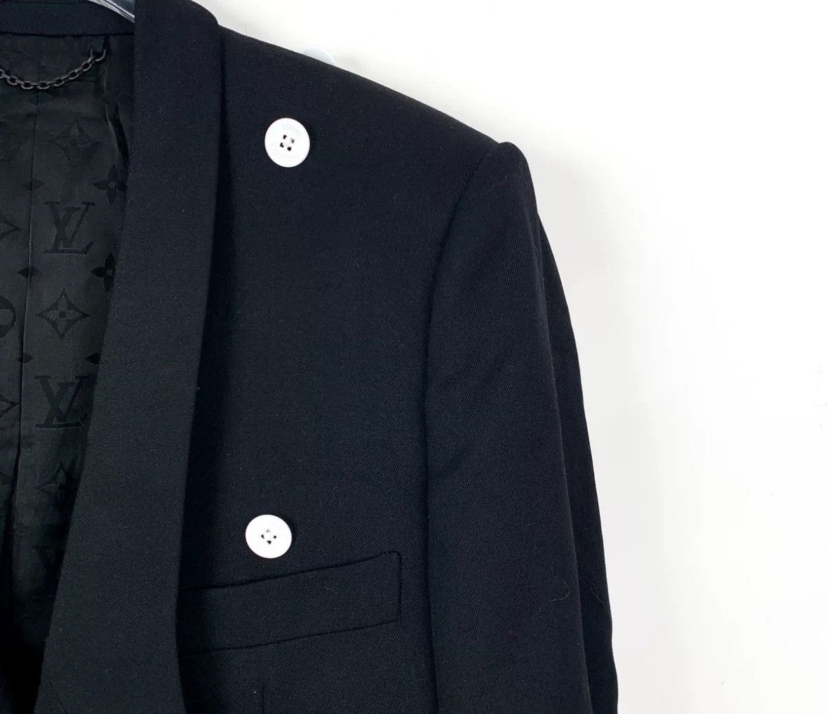 Louis Vuitton Louis Vuitton Lv black button design suit jacket Size US L / EU 52-54 / 3 - 3 Thumbnail