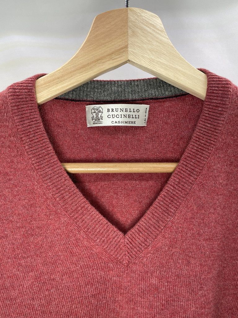 Brunello Cucinelli BRUNELLO CUCINELLI Red V Neck 100% Cashmere Sweater Size US M / EU 48-50 / 2 - 3 Thumbnail