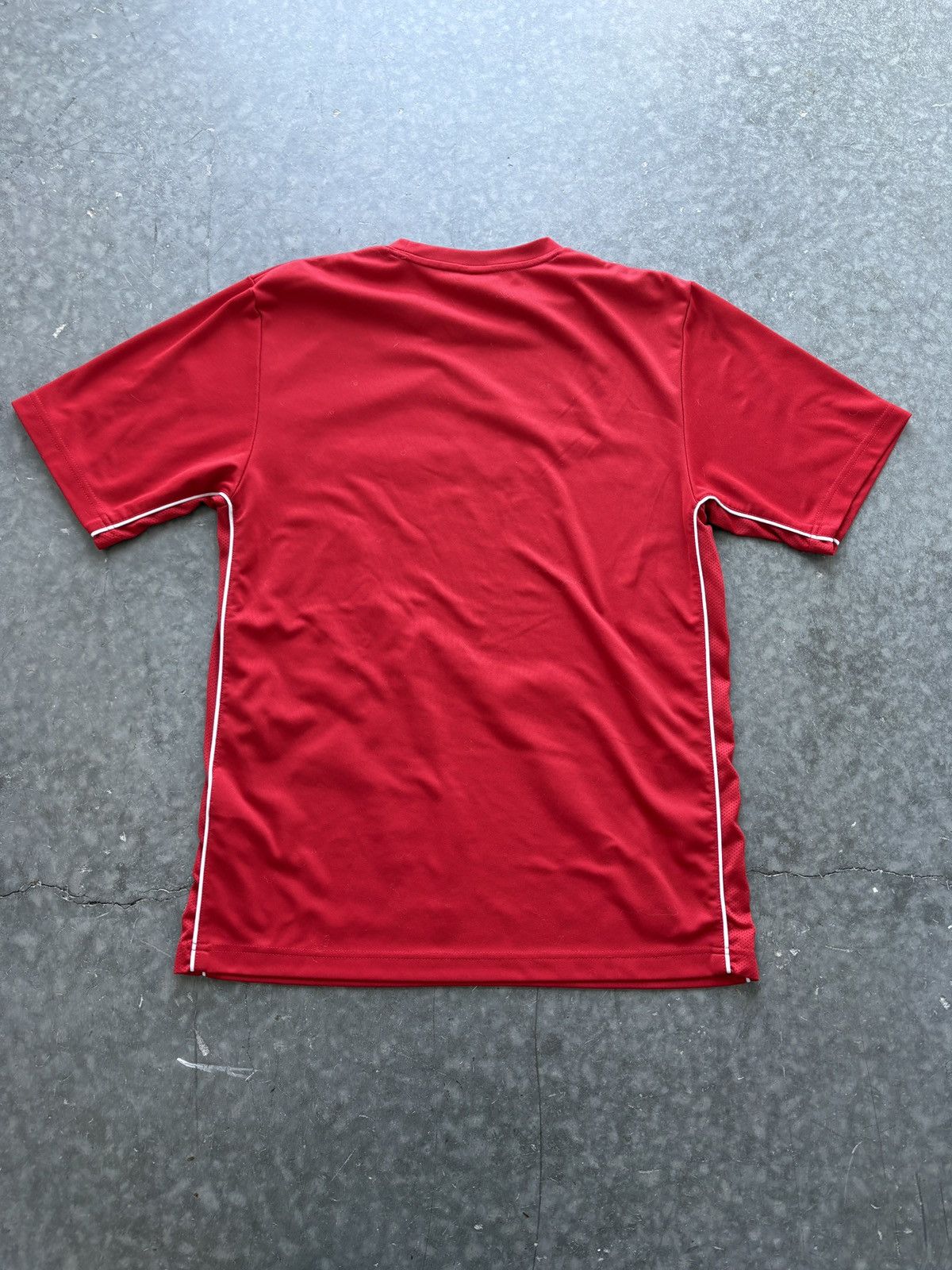 Nike Vintage Y2K Nike Soccer Tee Embroidered Logo Size US M / EU 48-50 / 2 - 7 Thumbnail