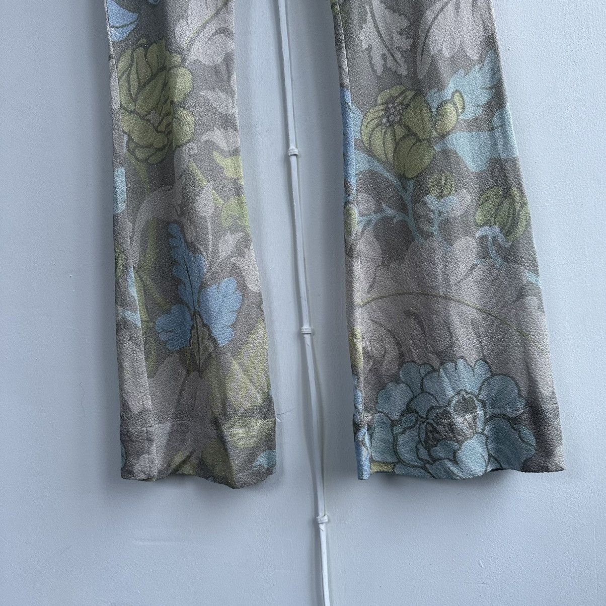 Acne Studios Acne Studio Floral print viscose Flared Trousers Size 26" / US 2 / IT 38 - 13 Thumbnail