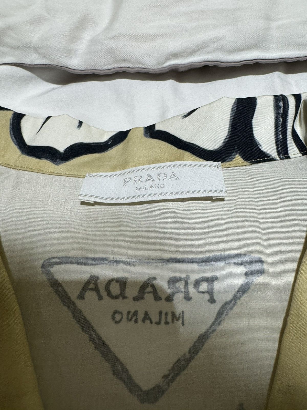 Prada Prada Sand and Flower Design Shirt Size US M / EU 48-50 / 2 - 2 Thumbnail