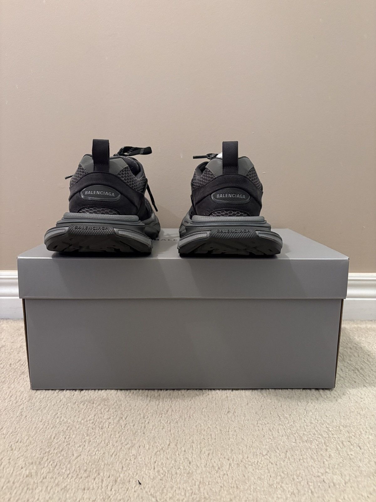 Balenciaga Balenciaga 3XL Size US 9 / EU 42 - 3 Thumbnail