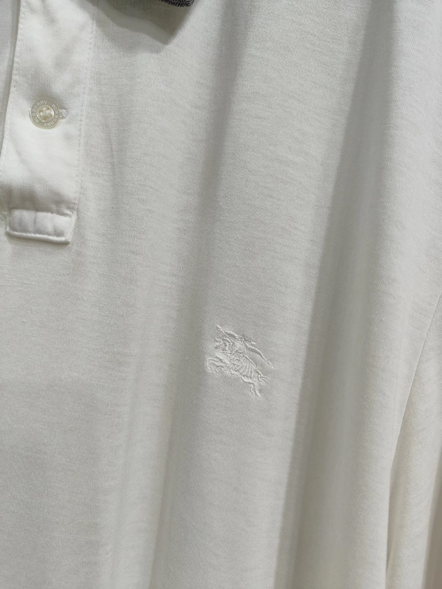Burberry BURBERRY Men's White Short Sleeve Top K29 Size US XXL / EU 58 / 5 - 3 Thumbnail