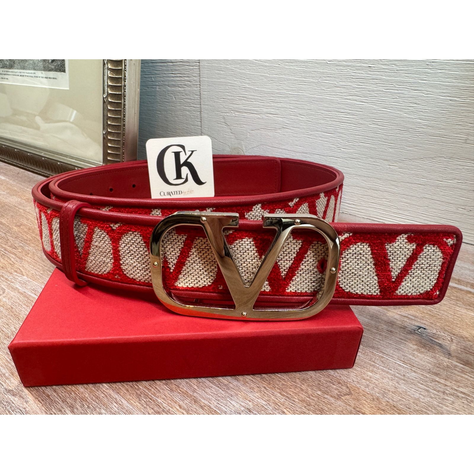 Valentino Valentino Garavani VLogo Reversible Belt | Red | 100 | NWT Size ONE SIZE - 1 Preview