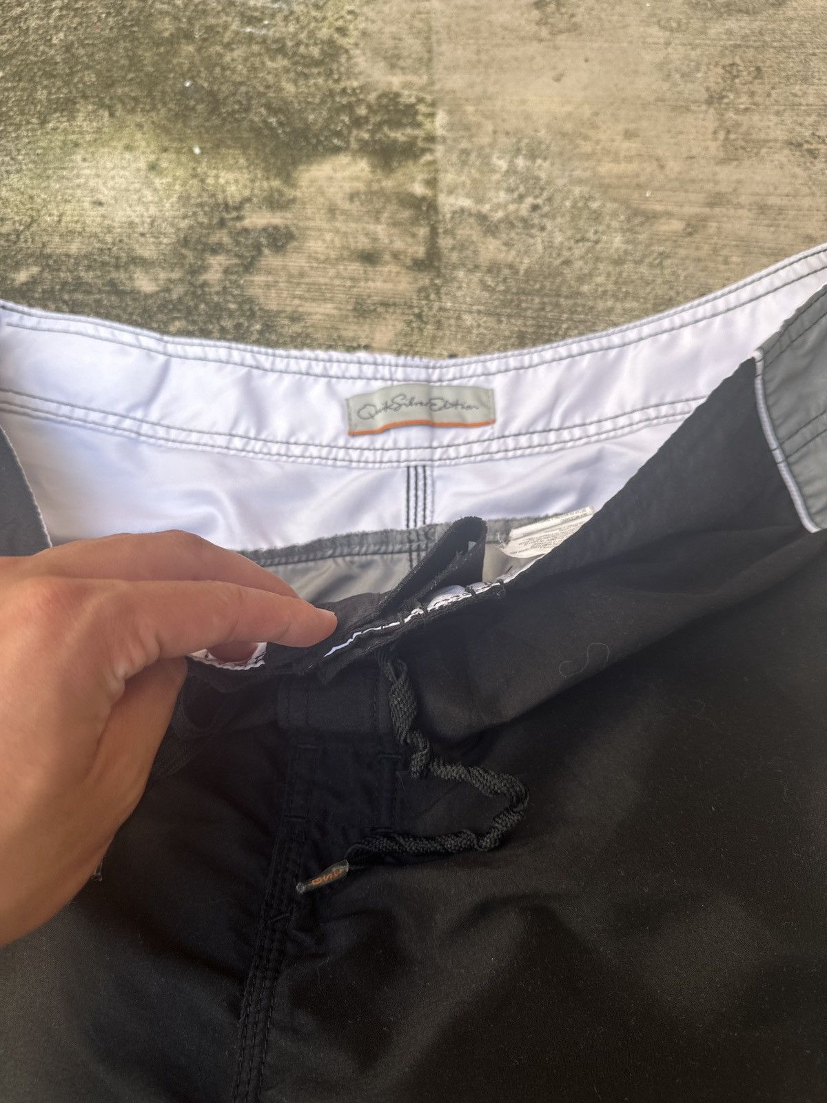 Quiksilver × Vintage Vintage 90s Baggy Black Quiksilver Core Shorts swim trunks Size US 36 / EU 52 - 4 Thumbnail