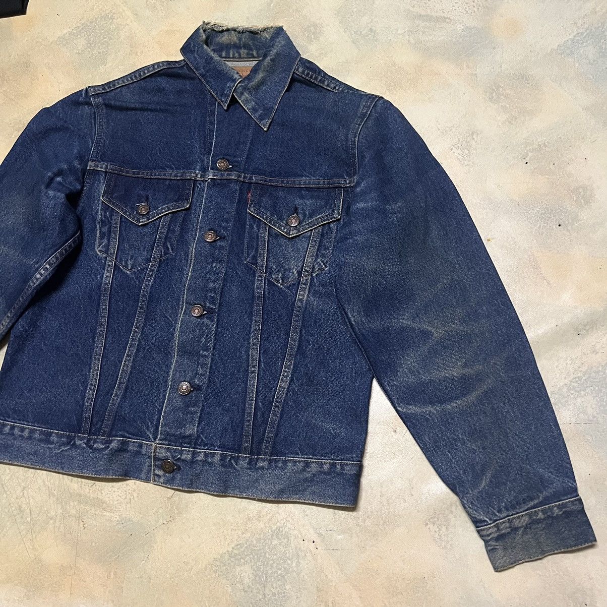 Levi's Vintage Levis Distressed Denim Jacket Size US M / EU 48-50 / 2 - 2 Thumbnail