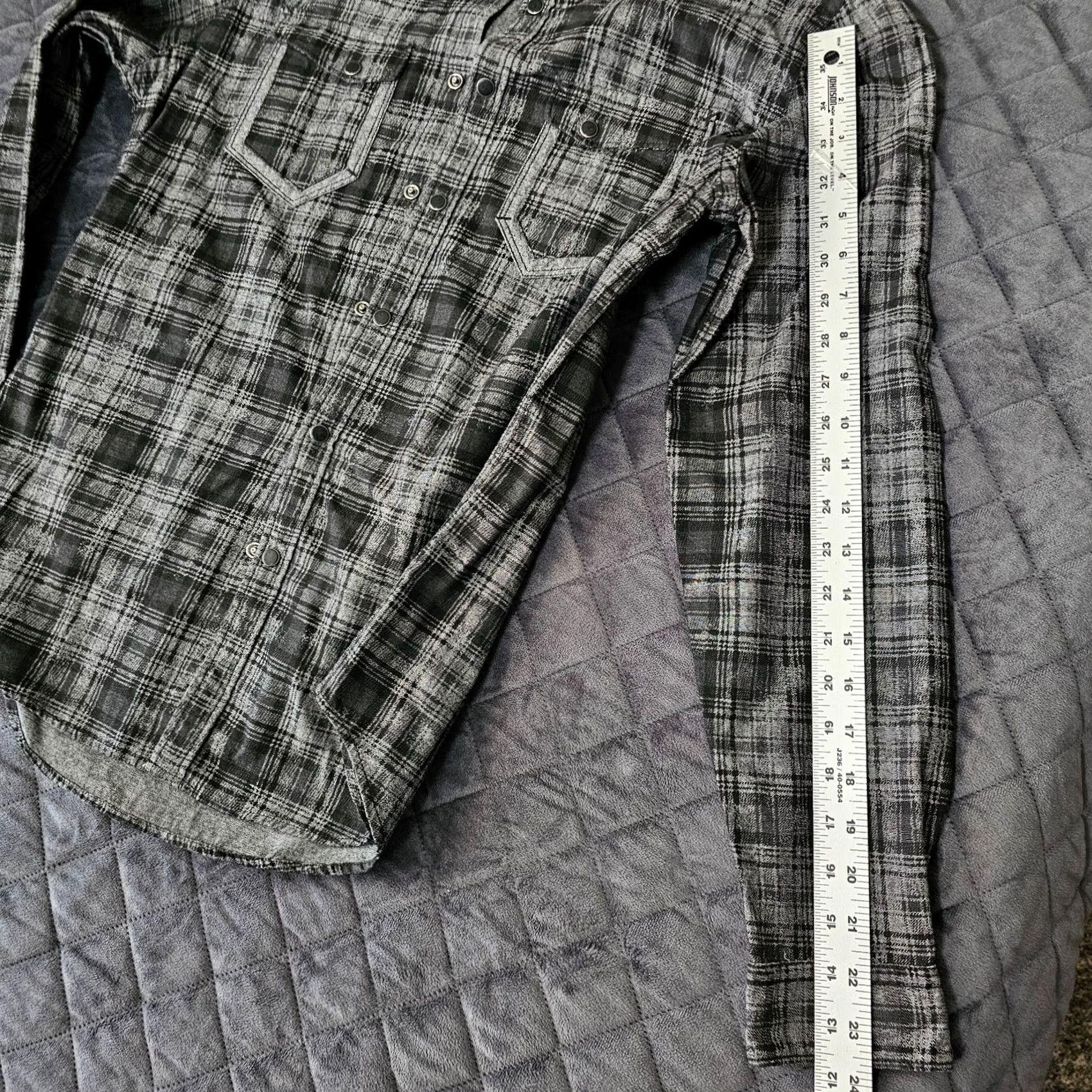 Express VINTAGE Express Shirt Men Small Black Plaid Button-Up Long Sleeve Snap Front Pocketed Regular Fit Collared Shirt Size US S / EU 44-46 / 1 - 7 Thumbnail