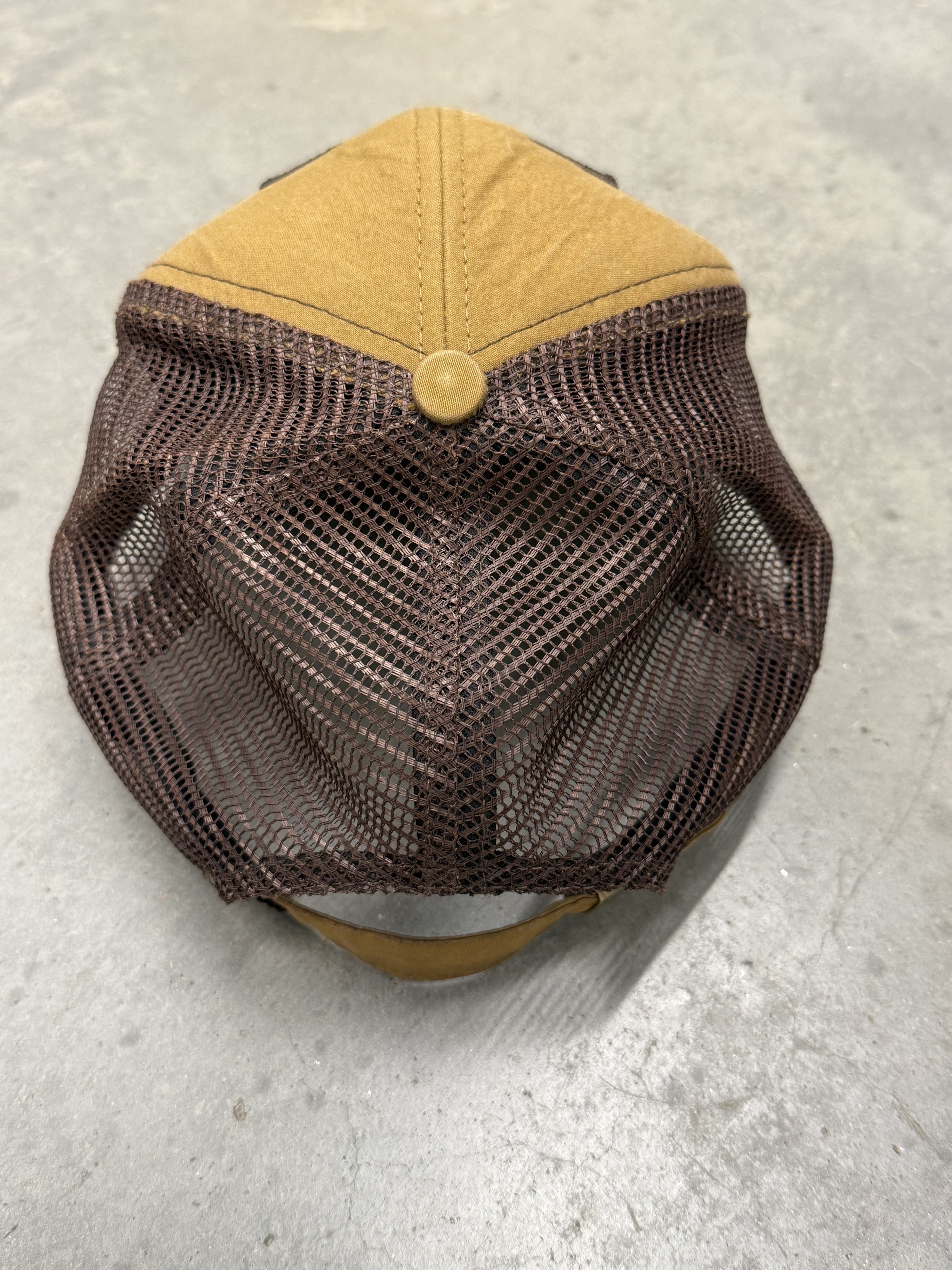 Filson Filson Made In USA Logger Mesh Strapback Waxed Hat MiUSA Size ONE SIZE - 6 Thumbnail