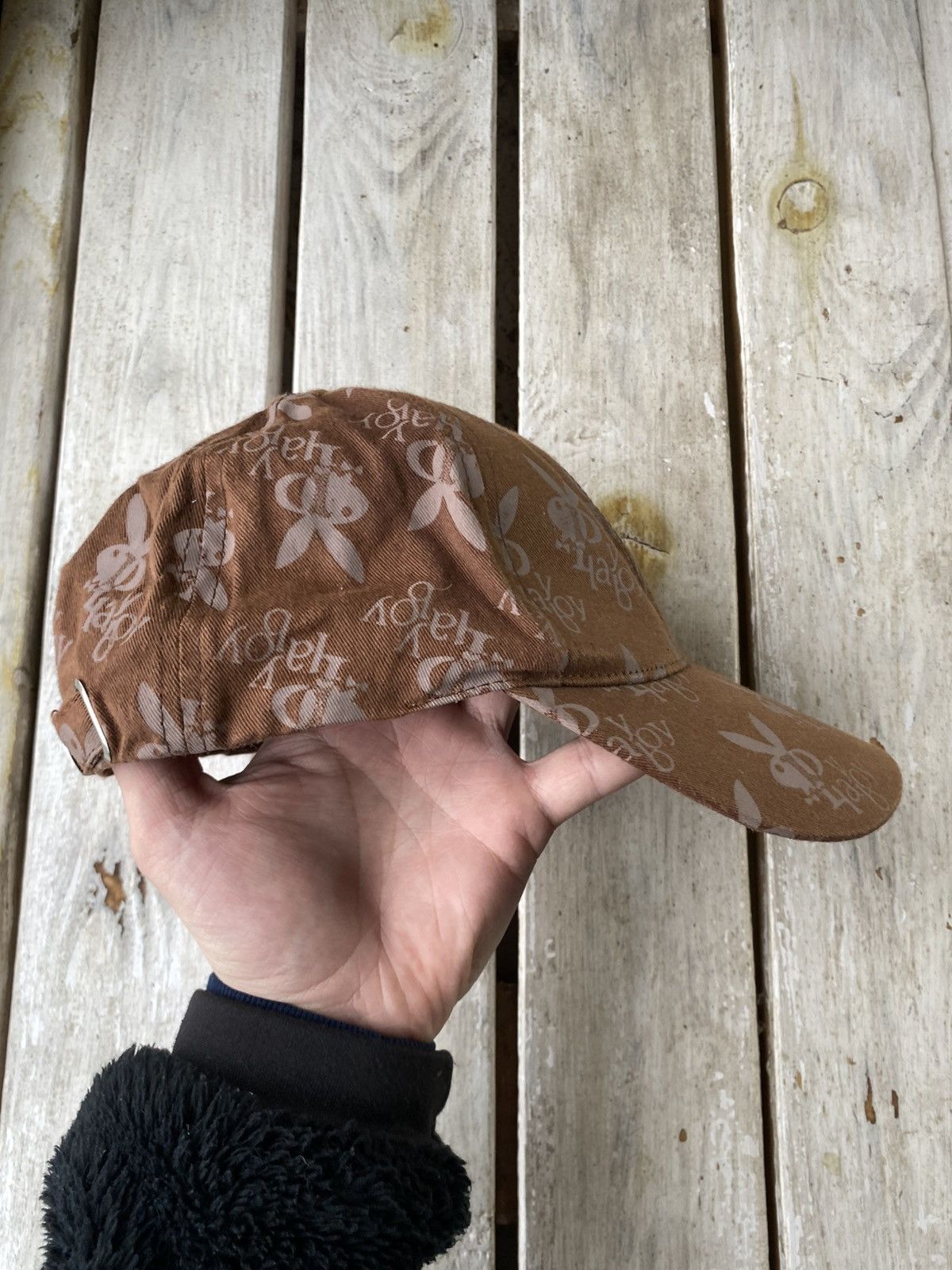 Playboy × Vintage Vintage Monogram Bunny PLAY BOY sex porn sk8 cap Hat Size ONE SIZE - 4 Thumbnail