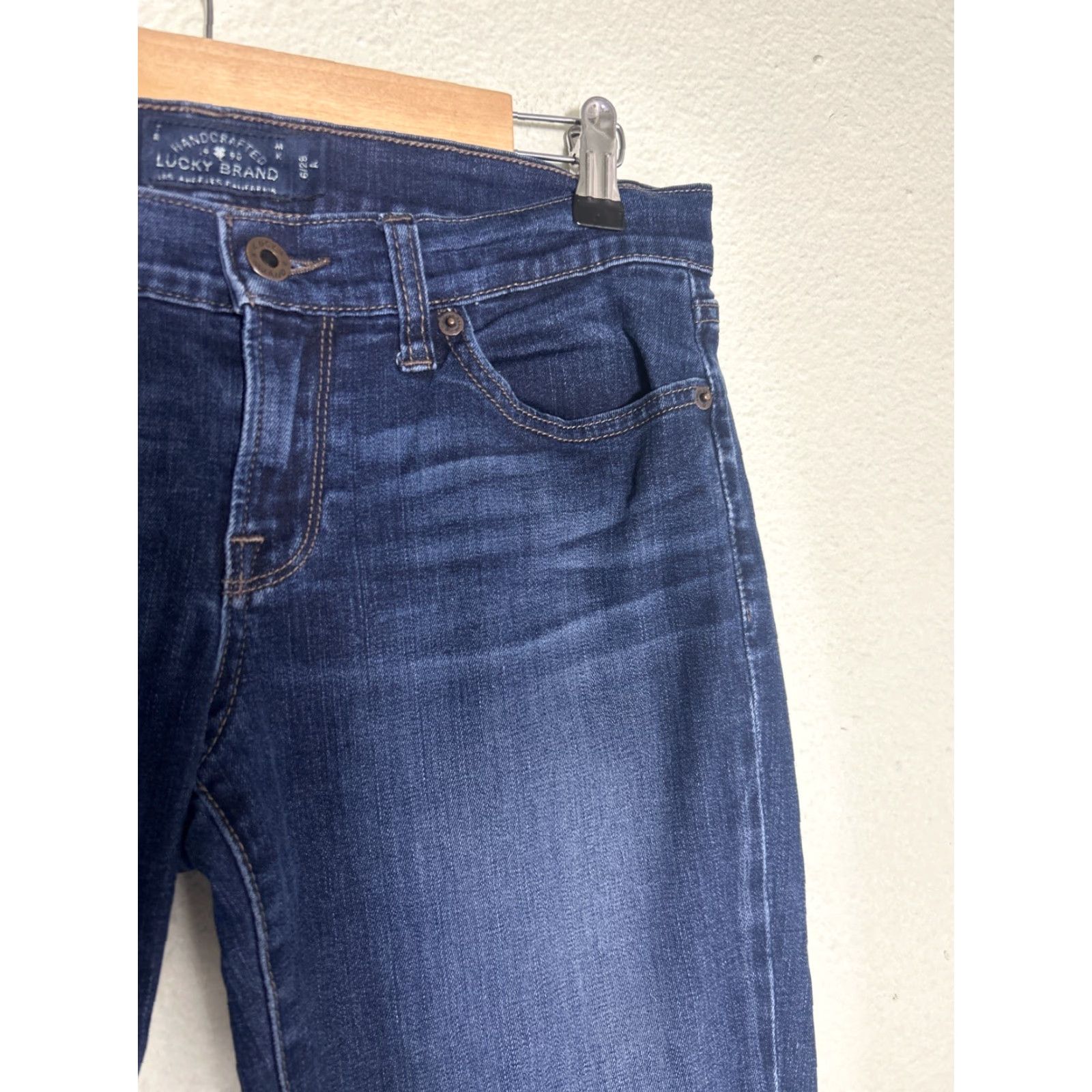 Lucky Brand Lucky Brand Charlie Skinny Dark Wash Jeans Womens 6 Blue 28x29 Skinny 6 Womens Size 28" / US 6 / IT 42 - 5 Thumbnail
