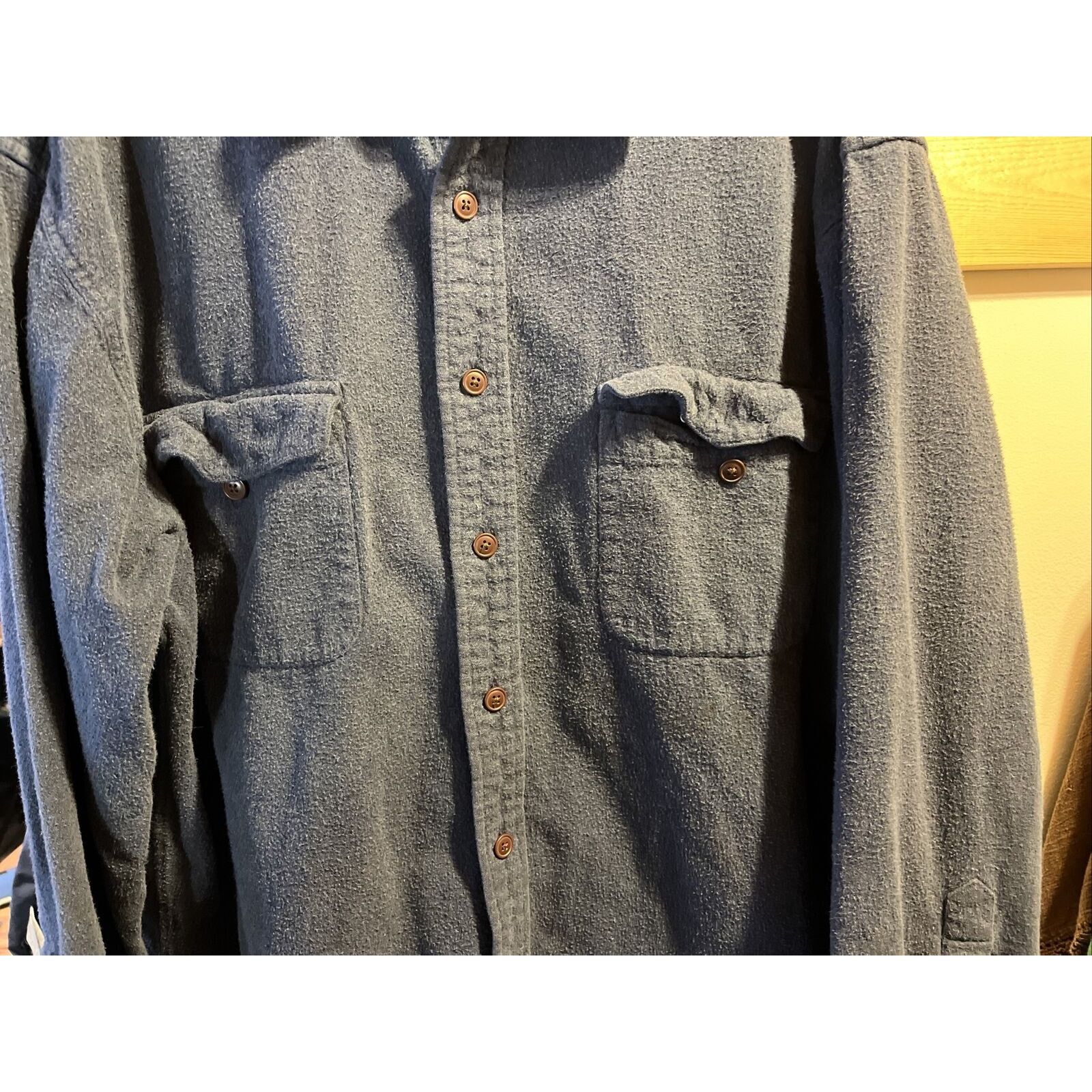 St. Johns Bay St. John’s Bay Men’s L Navy Blue Button Chamois Cotton Shirt Size US L / EU 52-54 / 3 - 8 Thumbnail