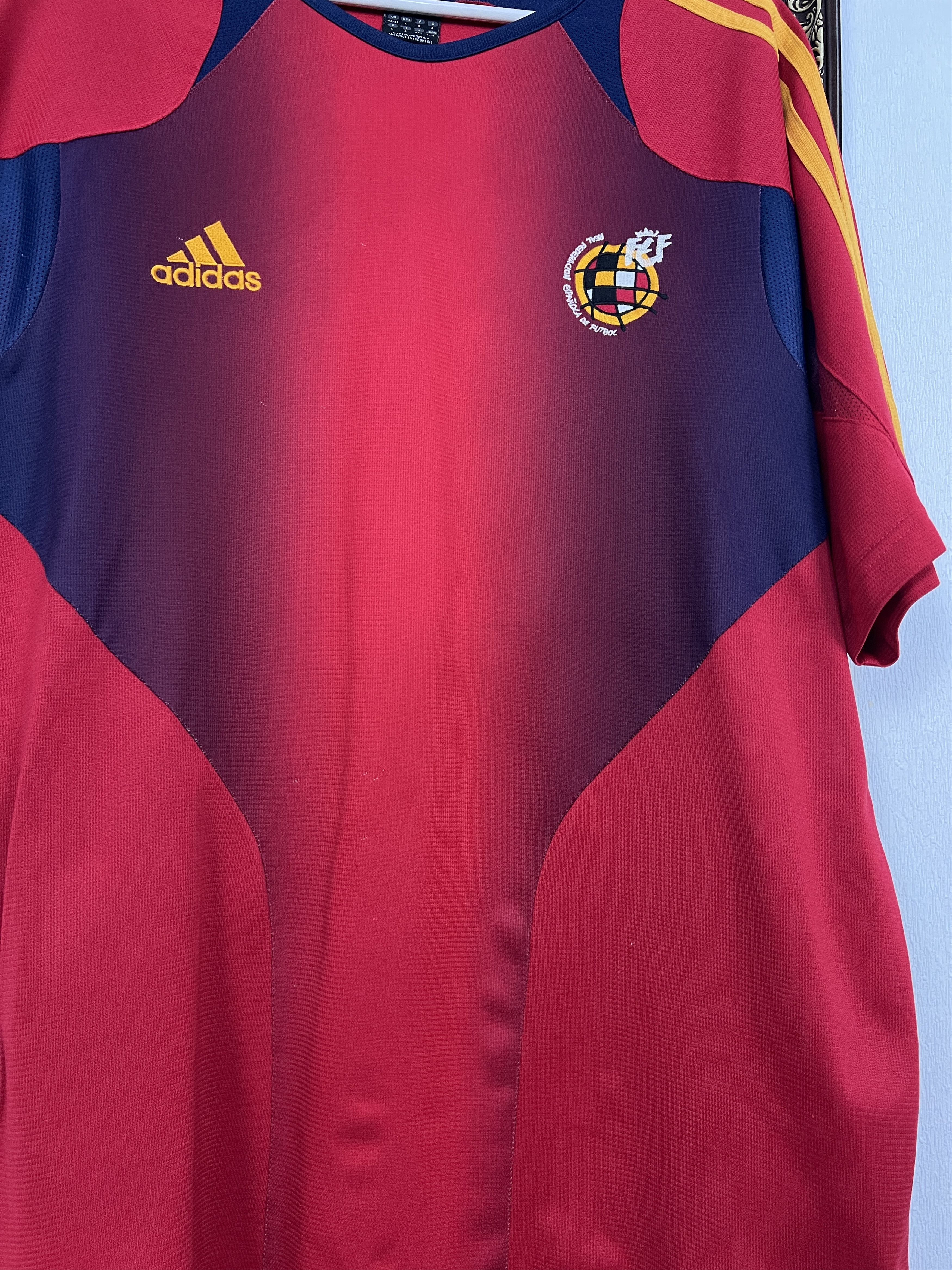 Adidas Vintage Adidas Spain Football Train Shirt Soccer Camiseta Size US L / EU 52-54 / 3 - 6 Thumbnail