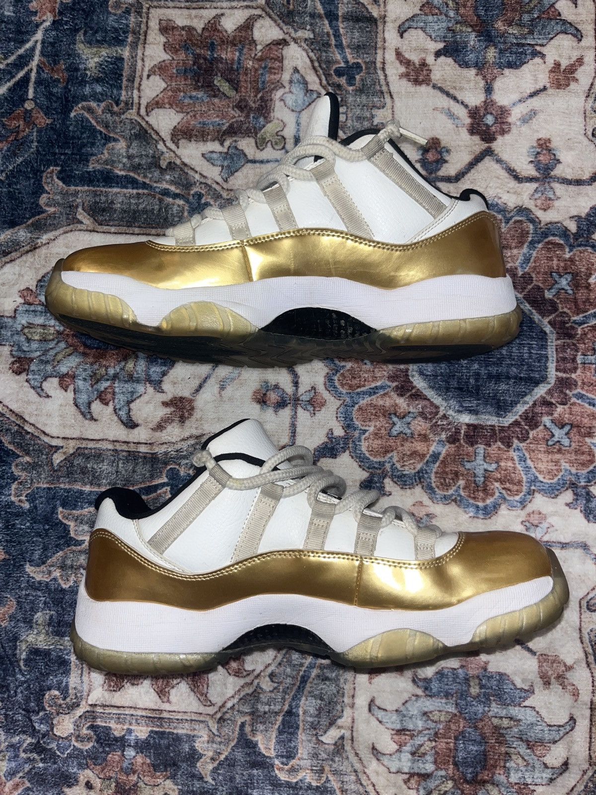 Jordan Brand Jordan 11 Closing Ceremonies Size US 9.5 / EU 42-43 - 3 Thumbnail
