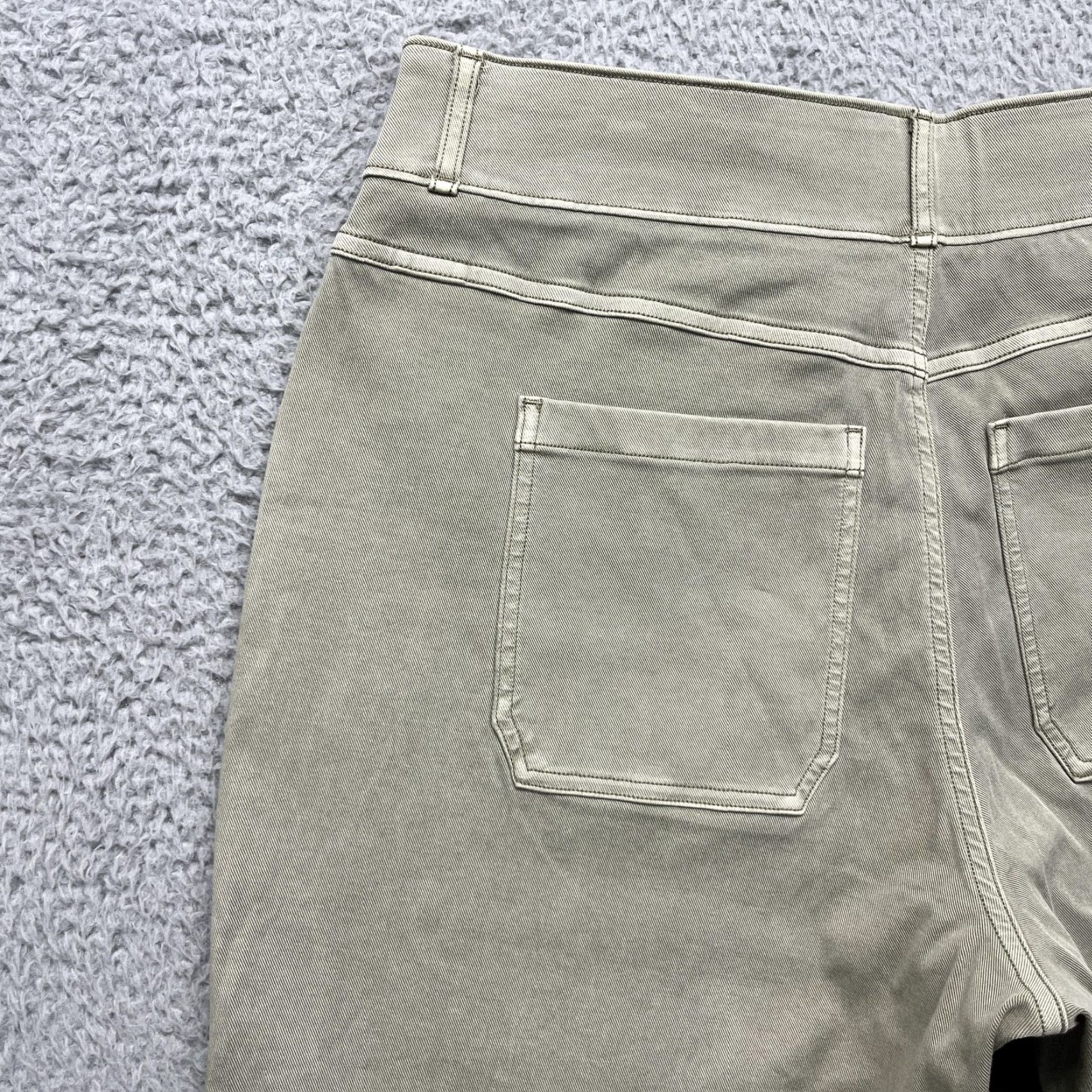 Spanx Spanx Cropped Twill Pants Womens 2X Beige Straight Leg Shaping Pull On Pockets Size 40" / US 18 - 7 Thumbnail