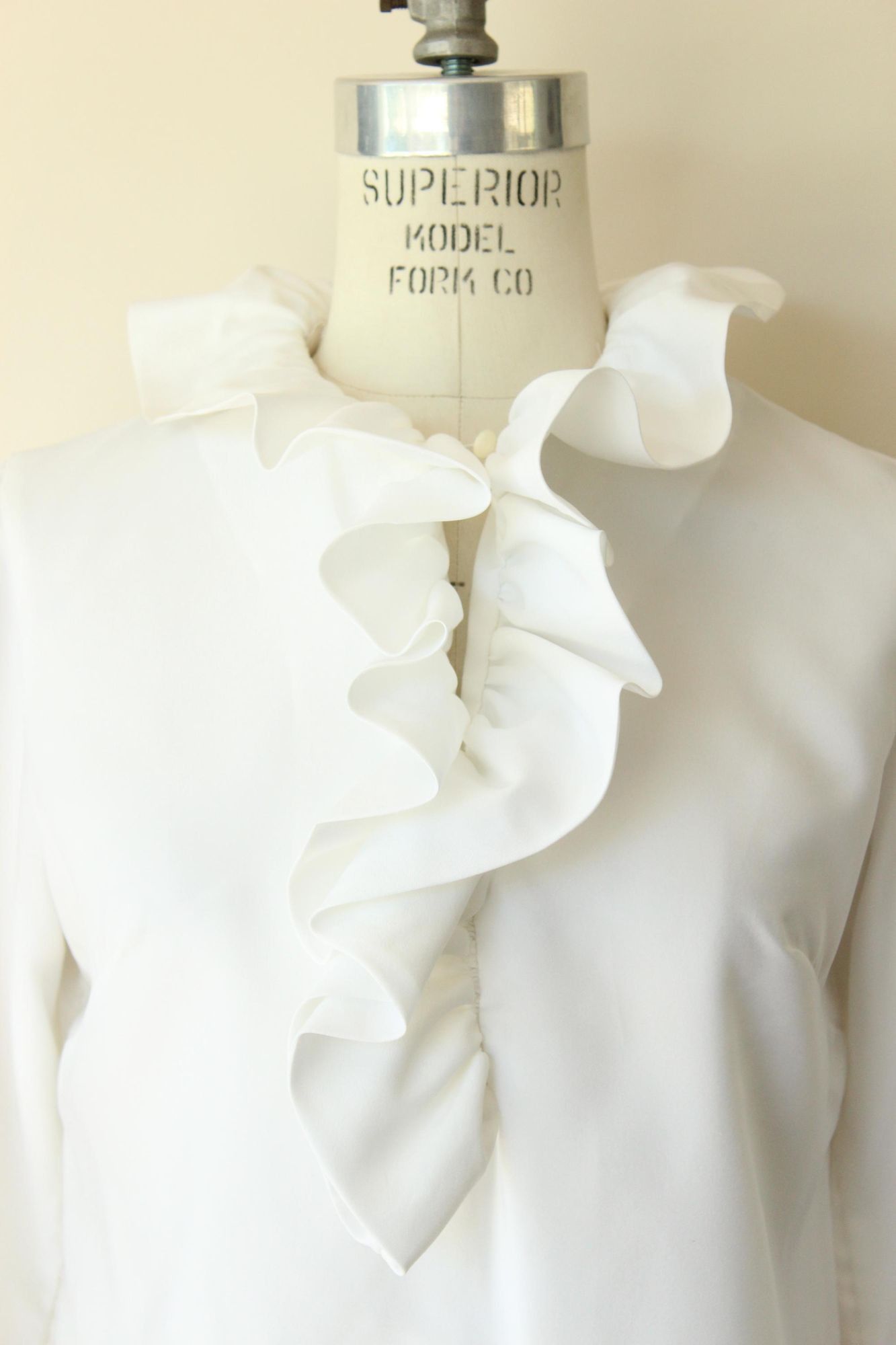 Vintage Vintage 1960s Blouse, Teddi of California White Ruffle Colla Size M / US 6-8 / IT 42-44 - 3 Thumbnail