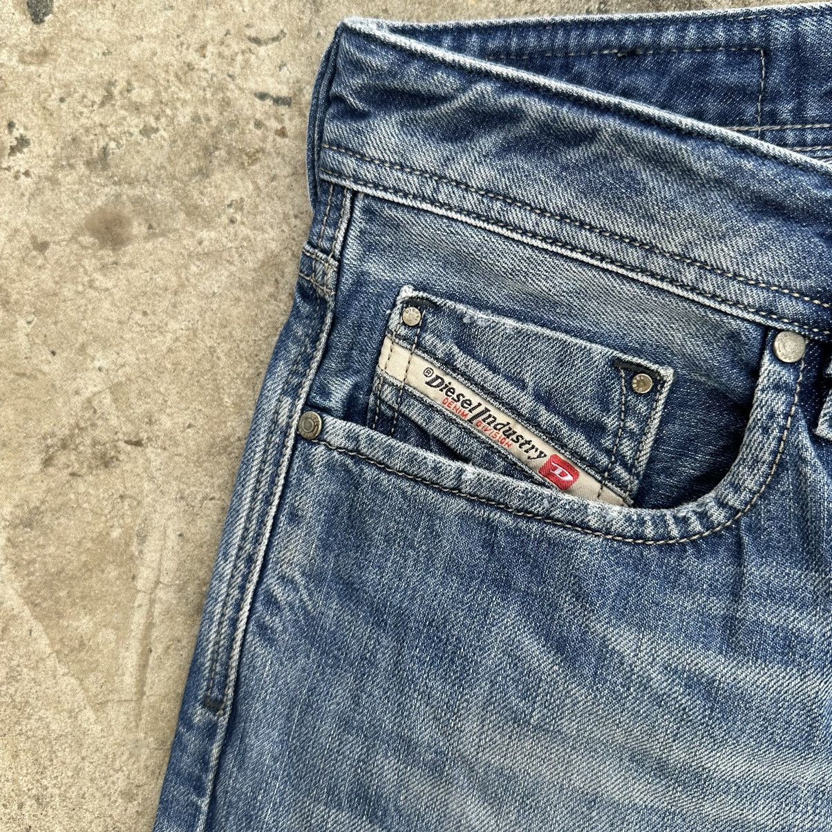 Diesel Vintage Diesel Jeans W31xL30 Style USA Y2K 00s Size US 31 - 10 Thumbnail