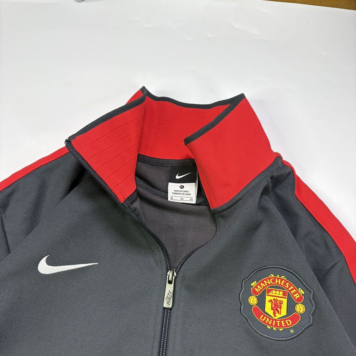 Nike Nike 2010 x manchester united fullzip Size US XL / EU 56 / 4 - 3 Thumbnail