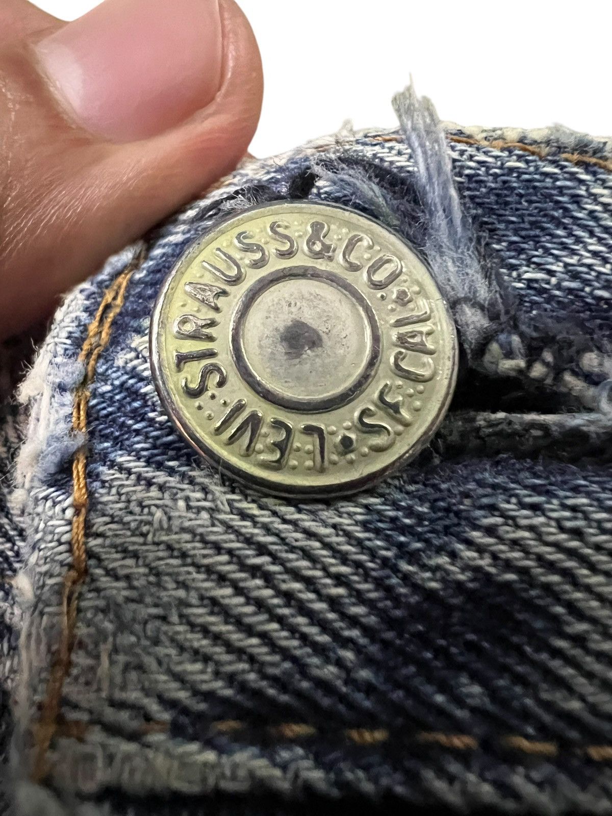 Levi's 70’s Distressed Thrashed Levis 501 Selvedge Rindem button#6 Size US 29 - 11 Thumbnail