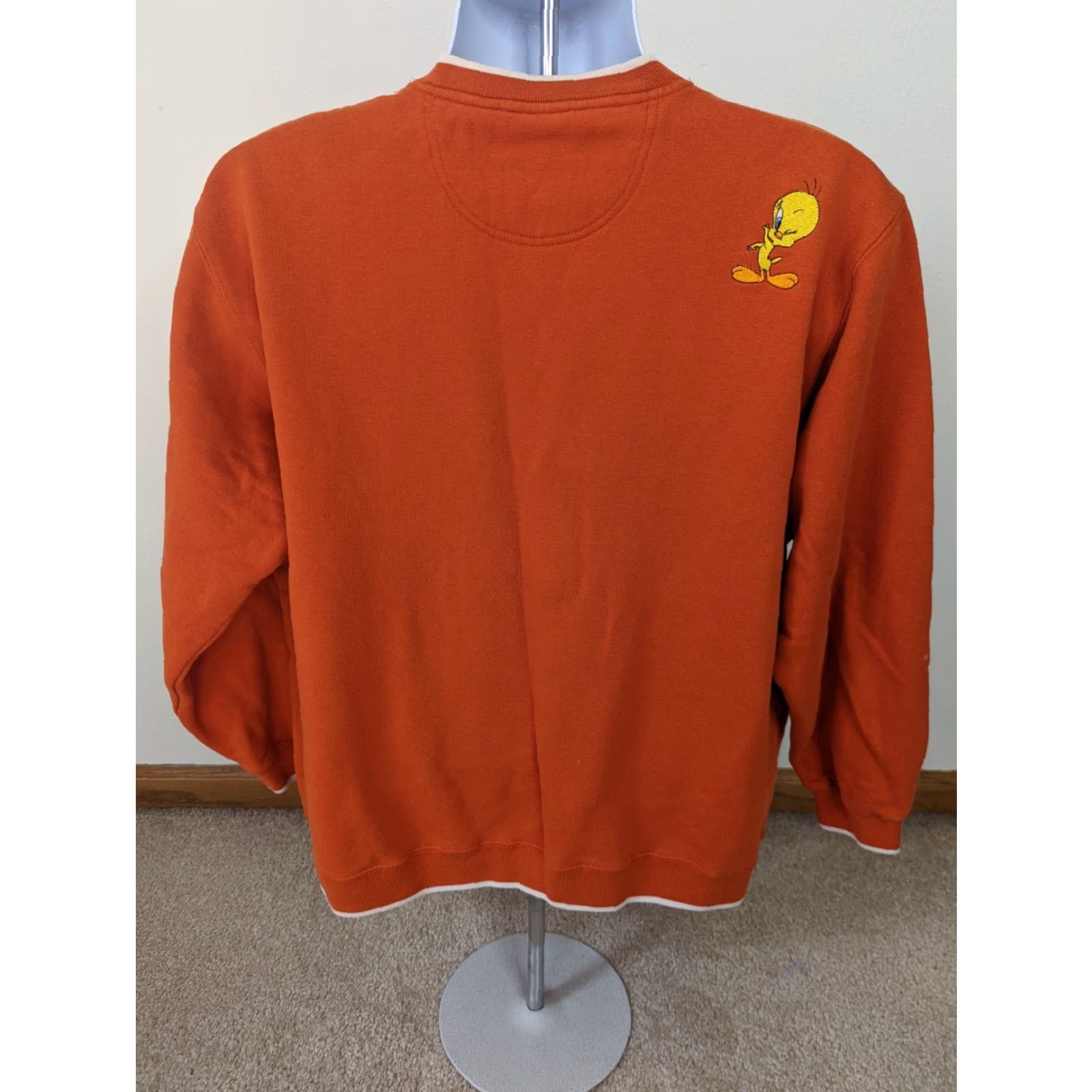 Vintage VINTAGE Tweety Bird Sweatshirt Looney Toons Sweatshirt UNISEX Adults Size L Orange Crew Neck Wool Cotton Logo Embroidered 90s Size US L / EU 52-54 / 3 - 3 Thumbnail