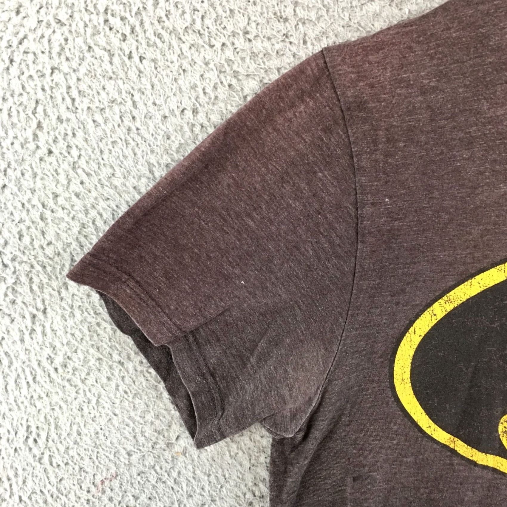 Old Navy Old Navy Shirt Mens M Brown Batman Graphic Print Short Sleeve Casual Crew Neck Size US M / EU 48-50 / 2 - 5 Thumbnail