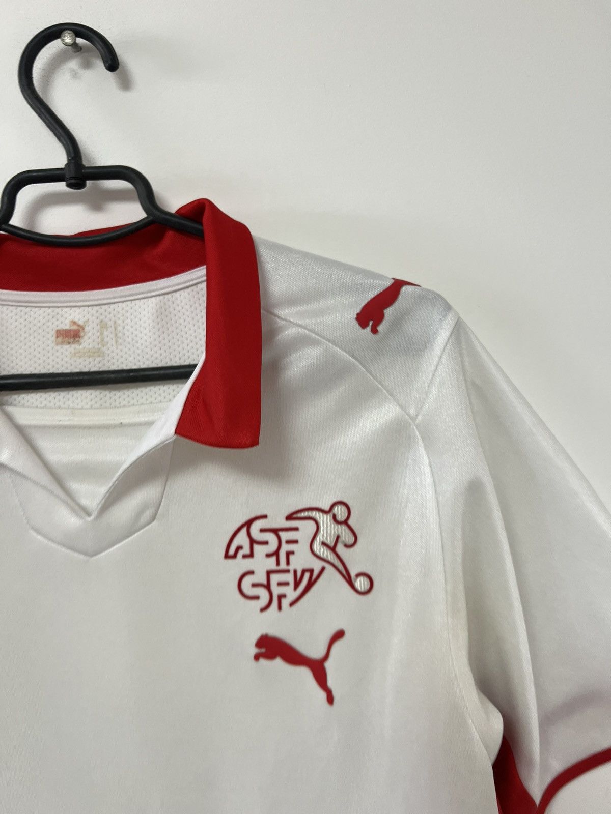 Puma Vintage Switzerland 2007/2008 Away Football Shirt Jersey Size US L / EU 52-54 / 3 - 8 Thumbnail