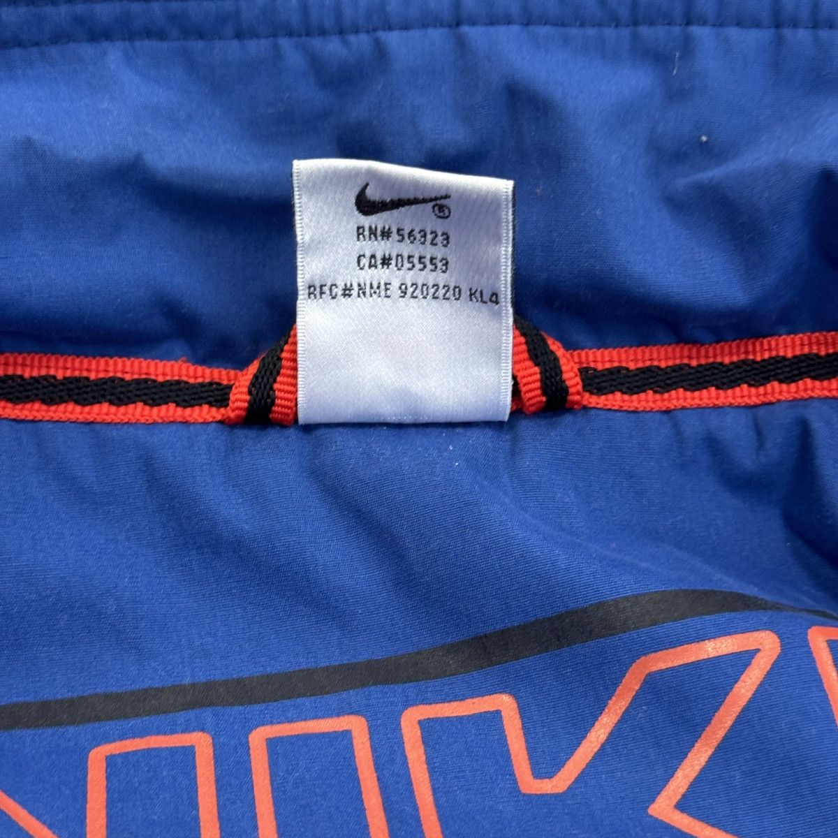 Nike Vintage Nike Embroidered Logo Bomber Jacket Blue Men Size L Size US L / EU 52-54 / 3 - 12 Thumbnail