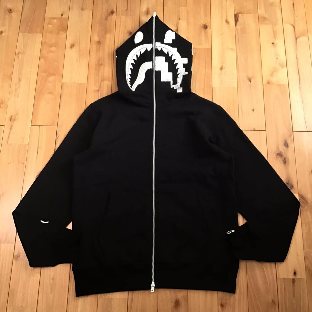 Bape 💫Glow in the dark💫 BAPE DIGITAL SHARK FULL ZIP HOODIE APE Size US L / EU 52-54 / 3 - 2 Thumbnail