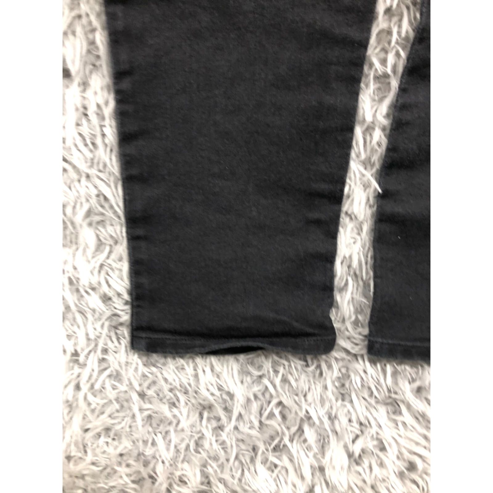Old Navy Old Navy The Flirt Skinny Jeans Womens Dark Wash Black size 8 Jeans Regular Rise Mid Inseam 30 in Cotton Denim 5-Pocket Button Zipper Size 30" / US 8 / IT 44 - 7 Thumbnail