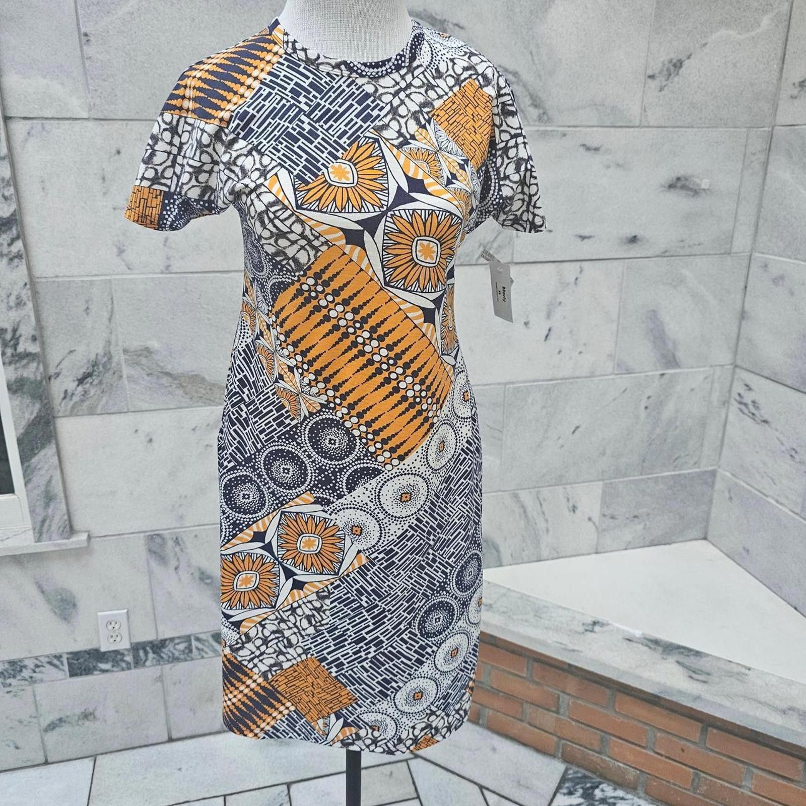 Designer LuLaRoe Women's Yellow and Blue Dress Size XS / US 0-2 / IT 36-38 - 1 Thumbnail