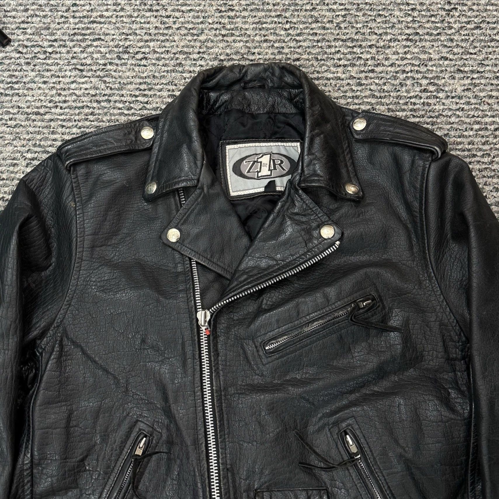 Vintage VINTAGE Z1R Jacket Men 48 Black Leather Motorcycle Biker 90s D Pocket Outdoor Zip Belted Zipper Full Zip Band Collar Mens Jacket Size US M / EU 48-50 / 2 - 3 Thumbnail