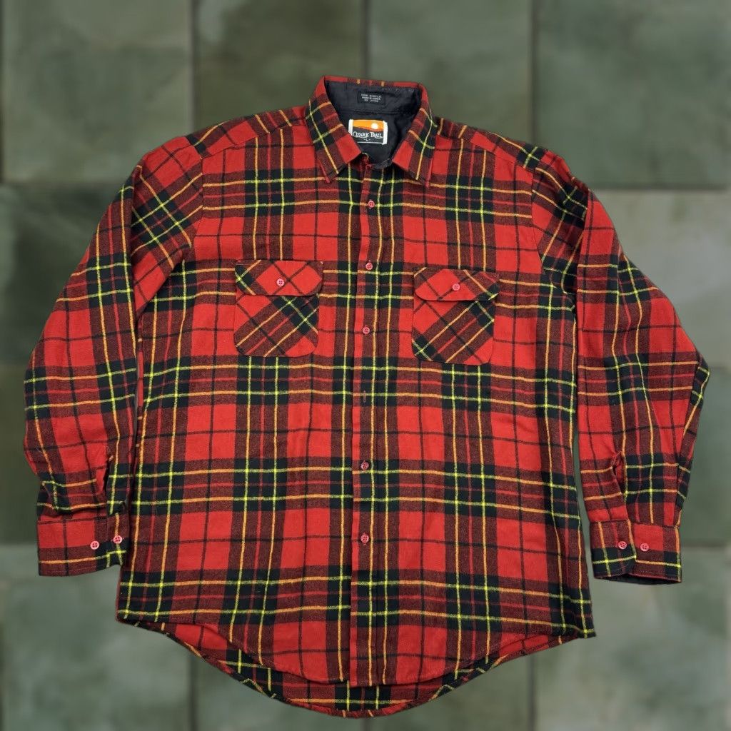 Vintage VINTAGE Ozark Trail Flannel Button-Up Men’s Large Red Plaid 90s Workwear Casual Travel Shirt Size US L / EU 52-54 / 3 - 1 Thumbnail