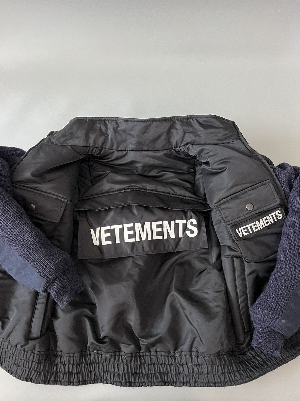 Vetements Vetements Police Reversible Knit Bomber Jacket Size US M / EU 48-50 / 2 - 7 Thumbnail