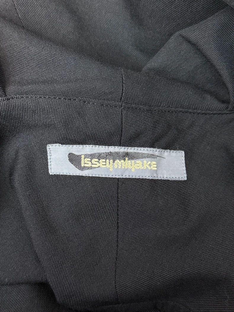 Issey Miyake Issey Miyake Lapel wool waist-cinching coat Size M / US 6-8 / IT 42-44 - 4 Thumbnail