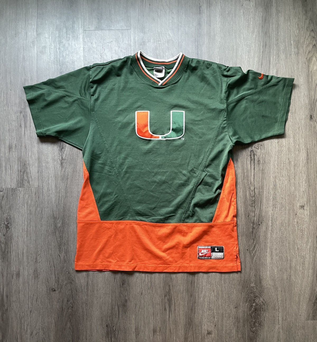 Vintage Vintage 90’s Nike “University of Miami Logo” T-shirt (Sz.L) Size US L / EU 52-54 / 3 - 1 Thumbnail