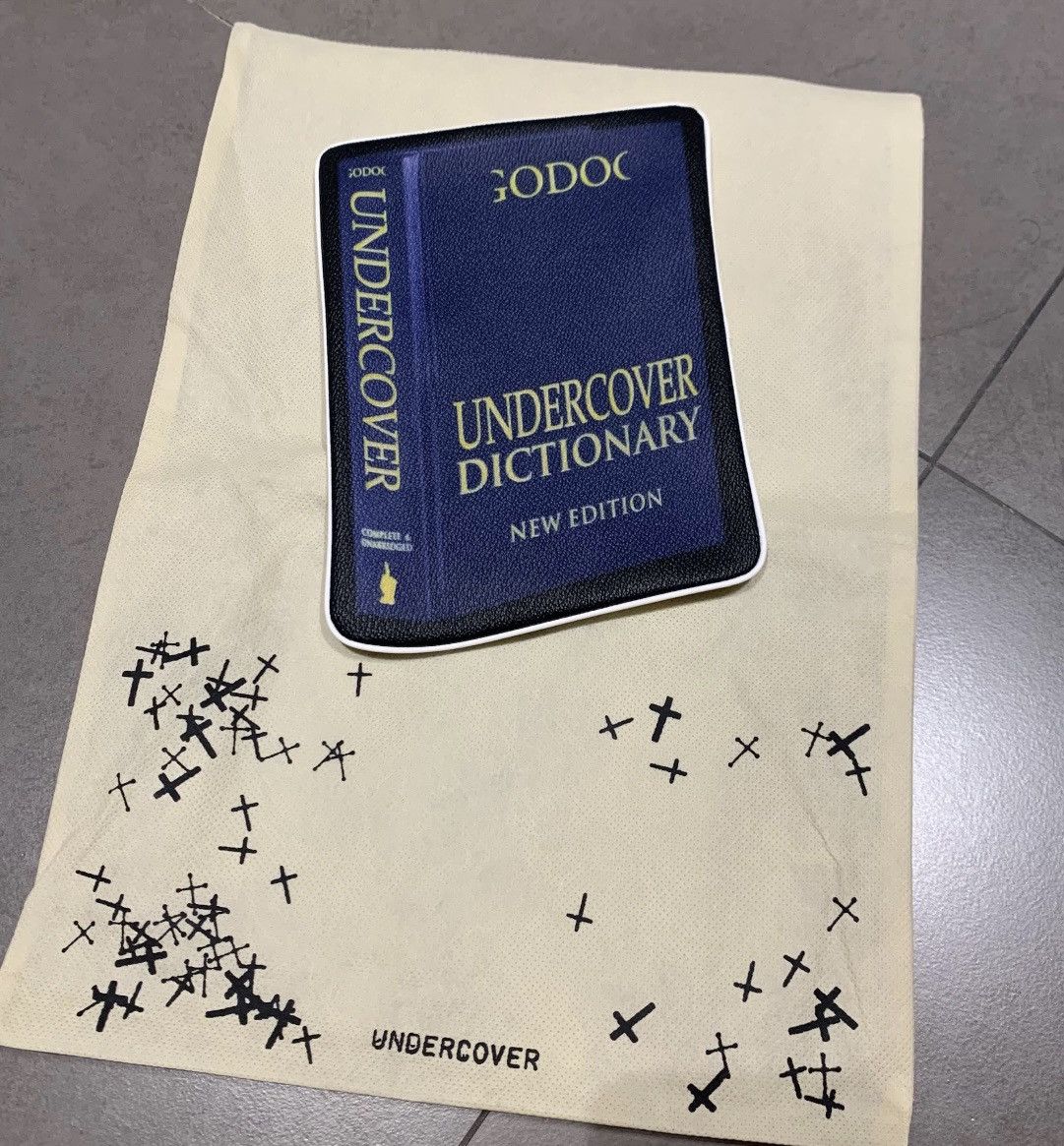 Undercover Undercover dictionary Coins Bag wallet pouch Size ONE SIZE - 3 Thumbnail