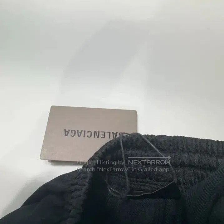 Balenciaga Balenciaga Black Logo Embroidered Sweatpants. Size US 26 / EU 42 - 3 Thumbnail