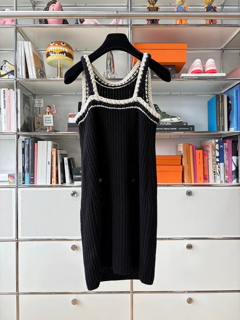 Chanel Chanel Black and white rolled-edged temperament knitted sk Size XXS / US 00 / IT 34 - 2 Thumbnail