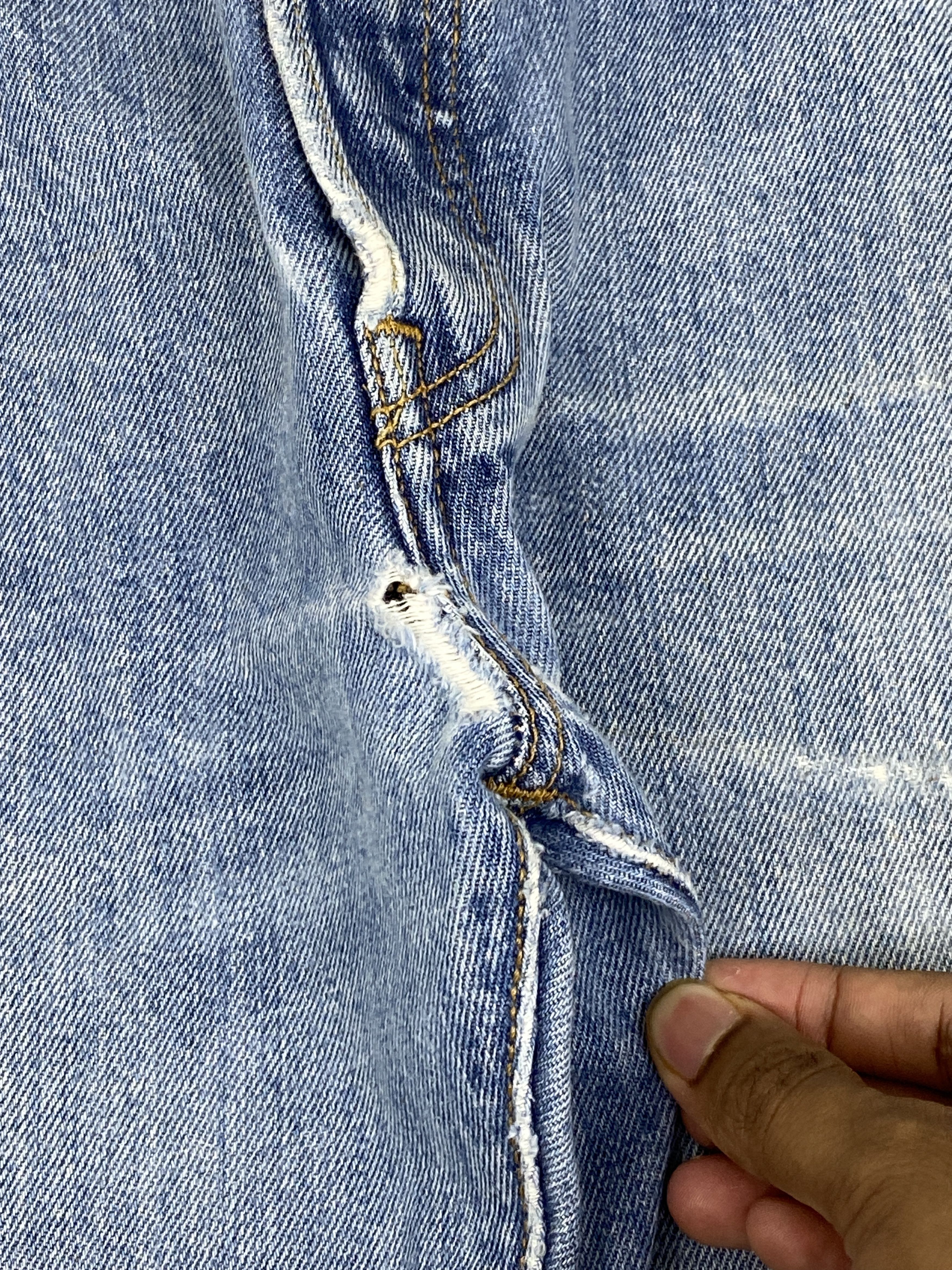 Levi's × Vintage Vintage Levis 501 Distressed Blue Denim Jeans DP2816 Size US 35 - 19 Thumbnail