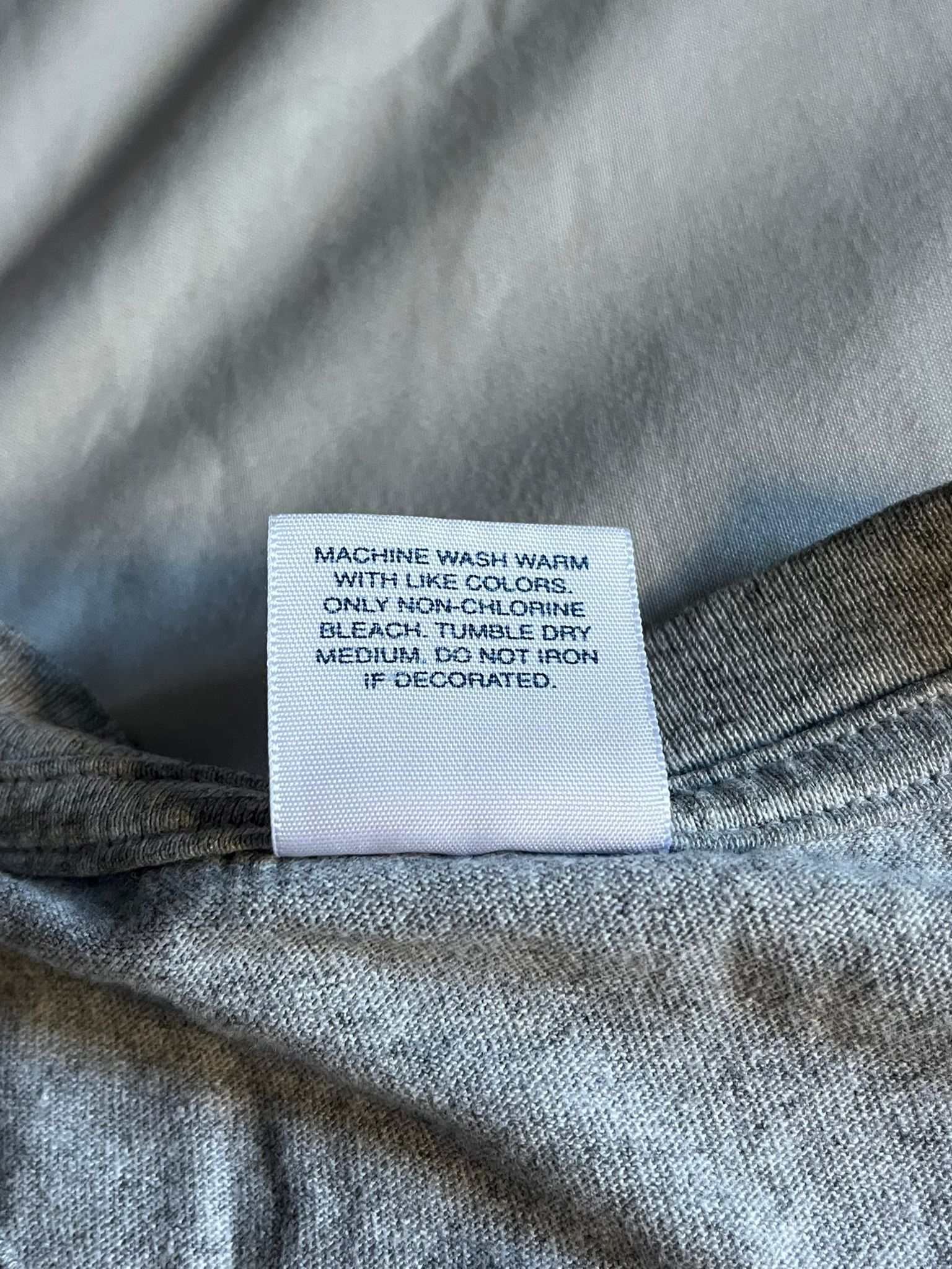 Supreme 2006 rare Supreme Kate Moss Lipstick Kiss tee Size US M / EU 48-50 / 2 - 8 Thumbnail