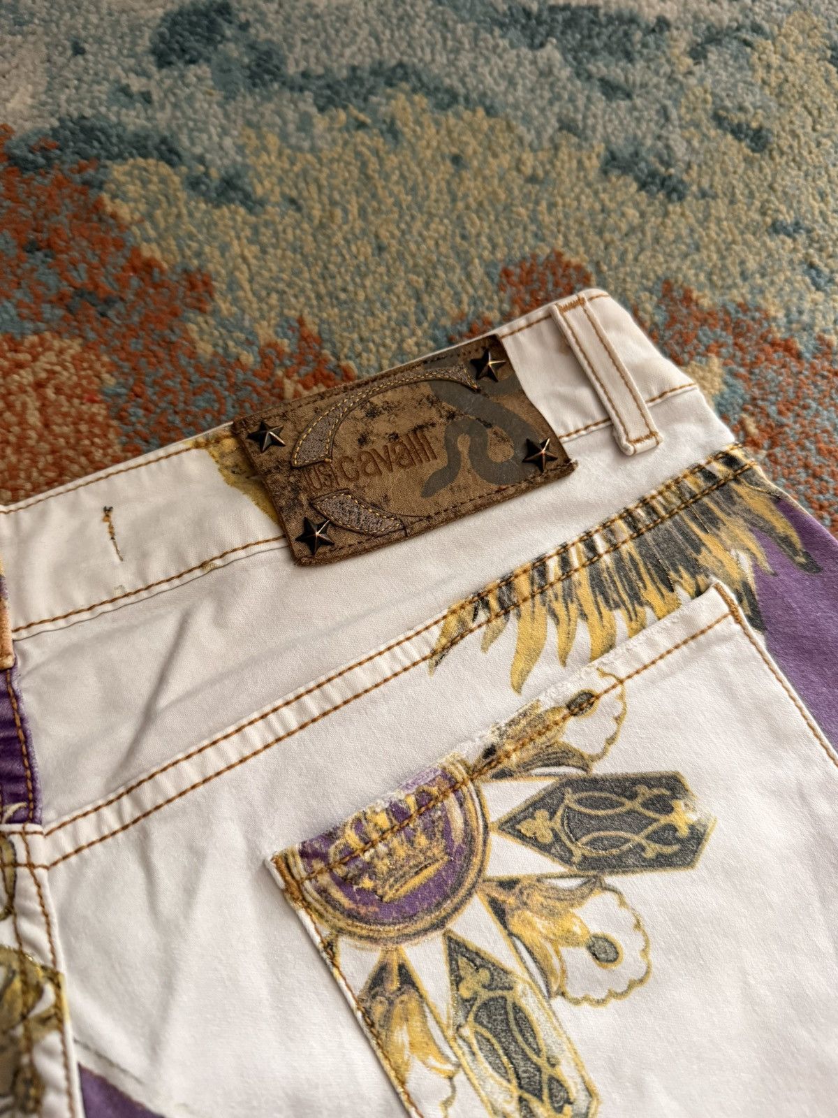 Just Cavalli Archive Just Cavalli Gold Royalty Print Cross Vintage Pants Size 31" - 13 Thumbnail