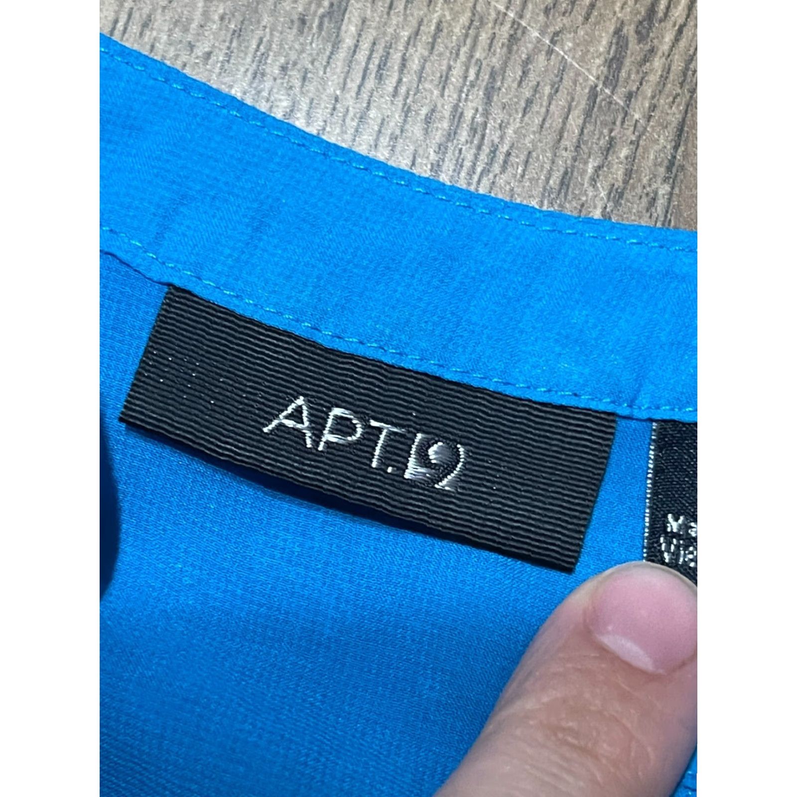 Apt. 9 Apt.9 Shirt Women's Small Blue Sleeveless V-Neck T-Shirt Pullover Casual Modern Basic Regular Fit Womens Small Blue Sleeveless V-Neck Shirt Size S / US 4 / IT 40 - 5 Thumbnail