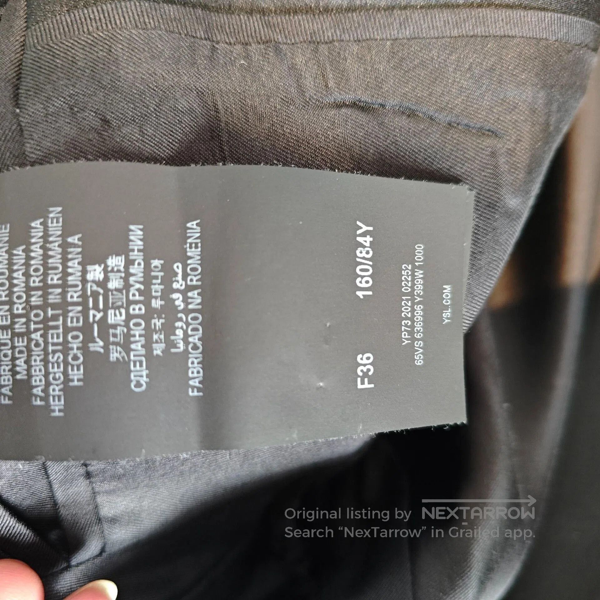 Yves Saint Laurent YSL Le Smoking Silk Peak Lapel Blazer 36. Size XS / US 0-2 / IT 36-38 - 4 Thumbnail