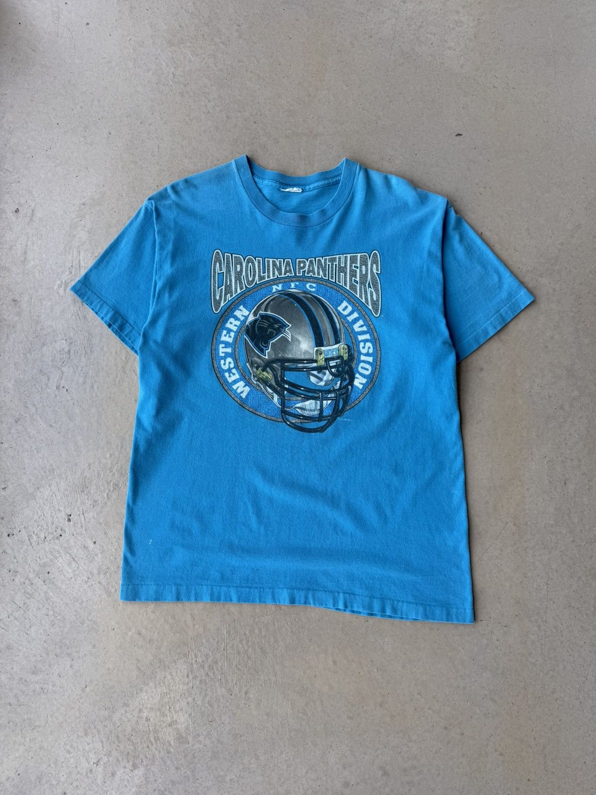 Vintage Vintage 90s Carolina Panthers Salem Sportswear Helmet Tee Size US XL / EU 56 / 4 - 1 Thumbnail