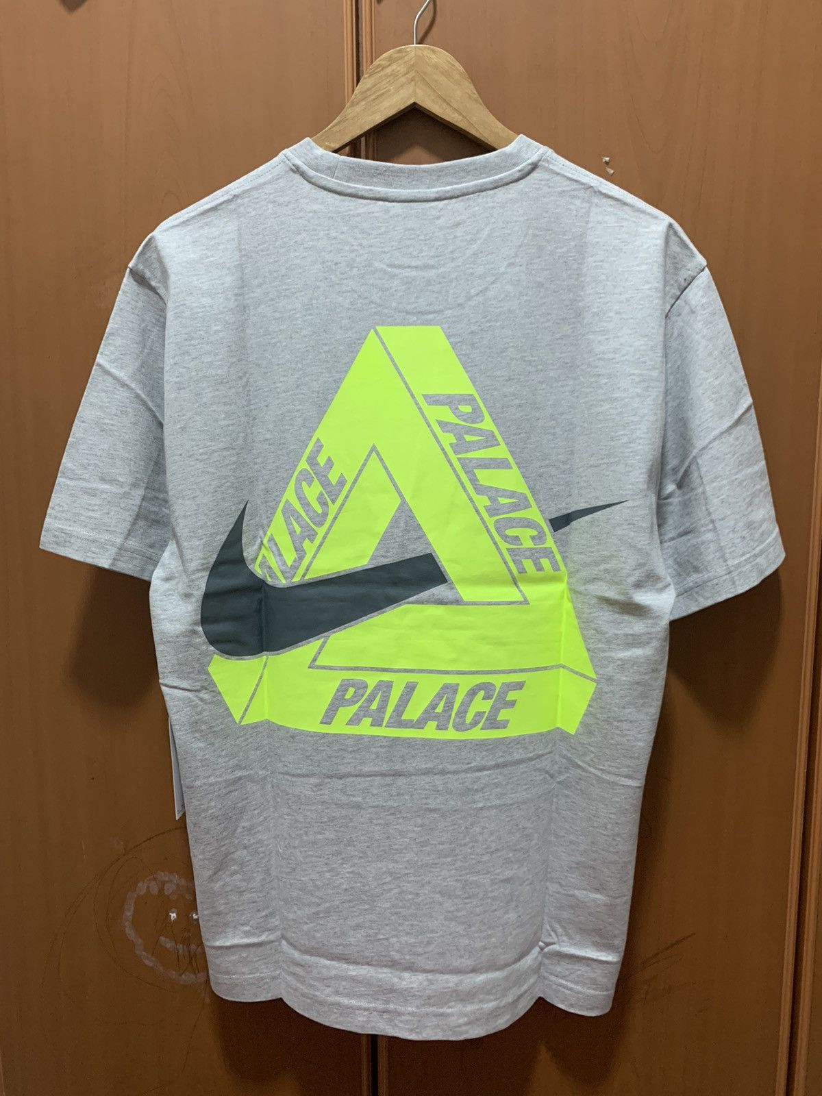Palace Palace x Nike Tri Swoosh T-Shirt Charcoal | Grailed