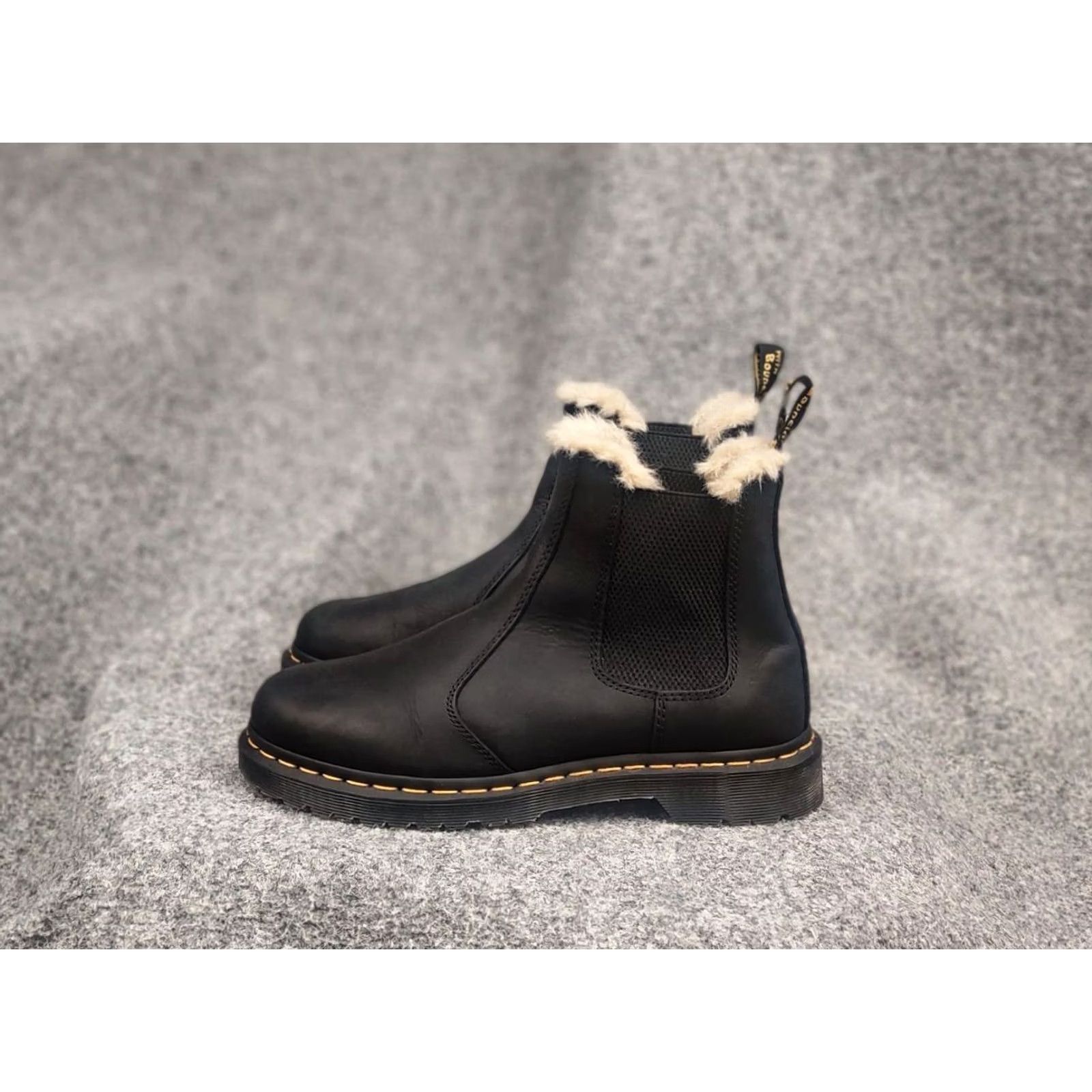 Dr. Martens Dr. Martens 2976 Leonore Black Leather Fur Lined Chelsea Boots Women's 41 2976 Leather Boots Chelsea Lined Fur Winter Casual 90s Retro Mens Womens Size US 11 / IT 41 - 4 Thumbnail