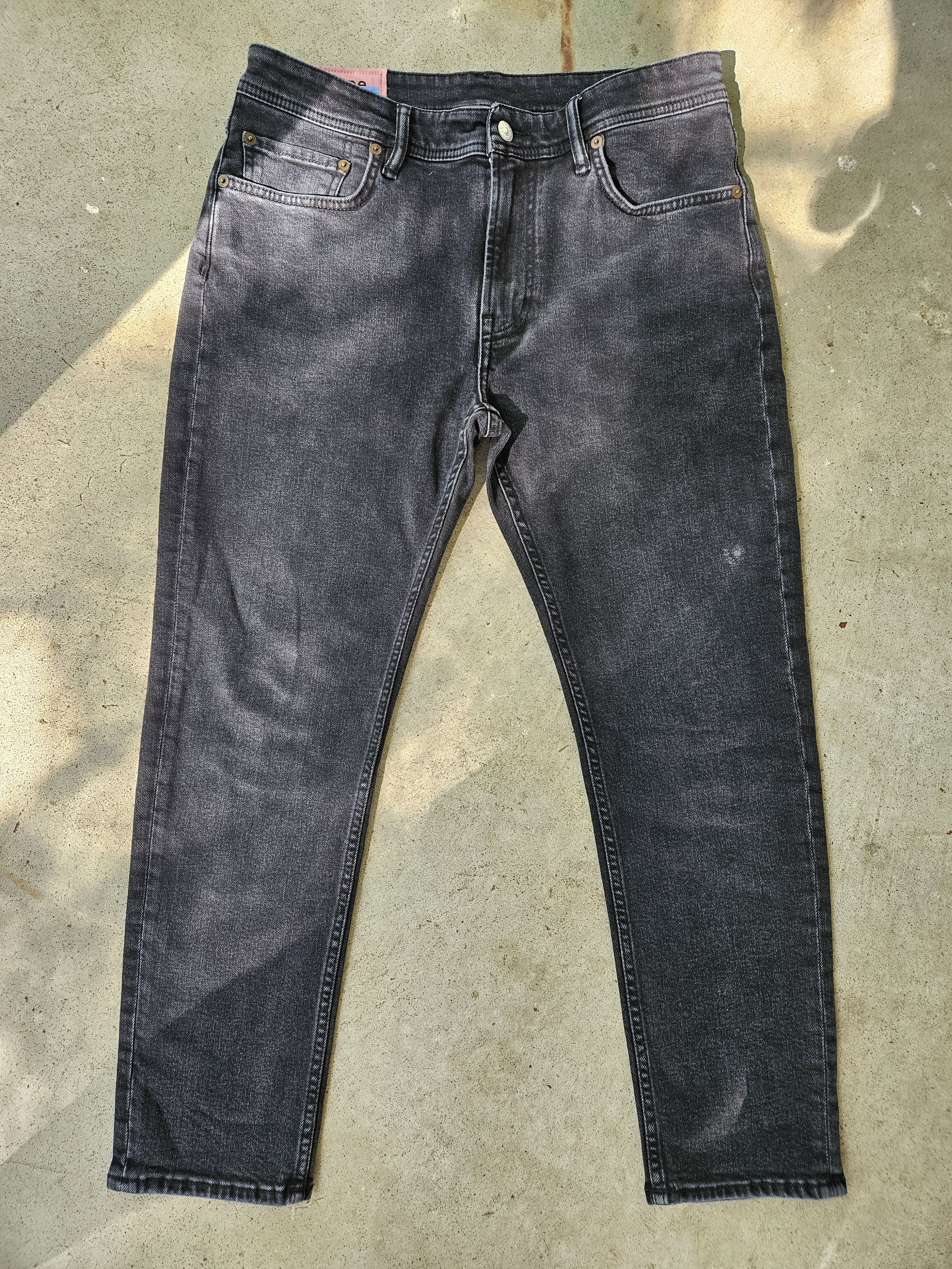 Blå Konst Melk Used Black Patch Denim Jeans