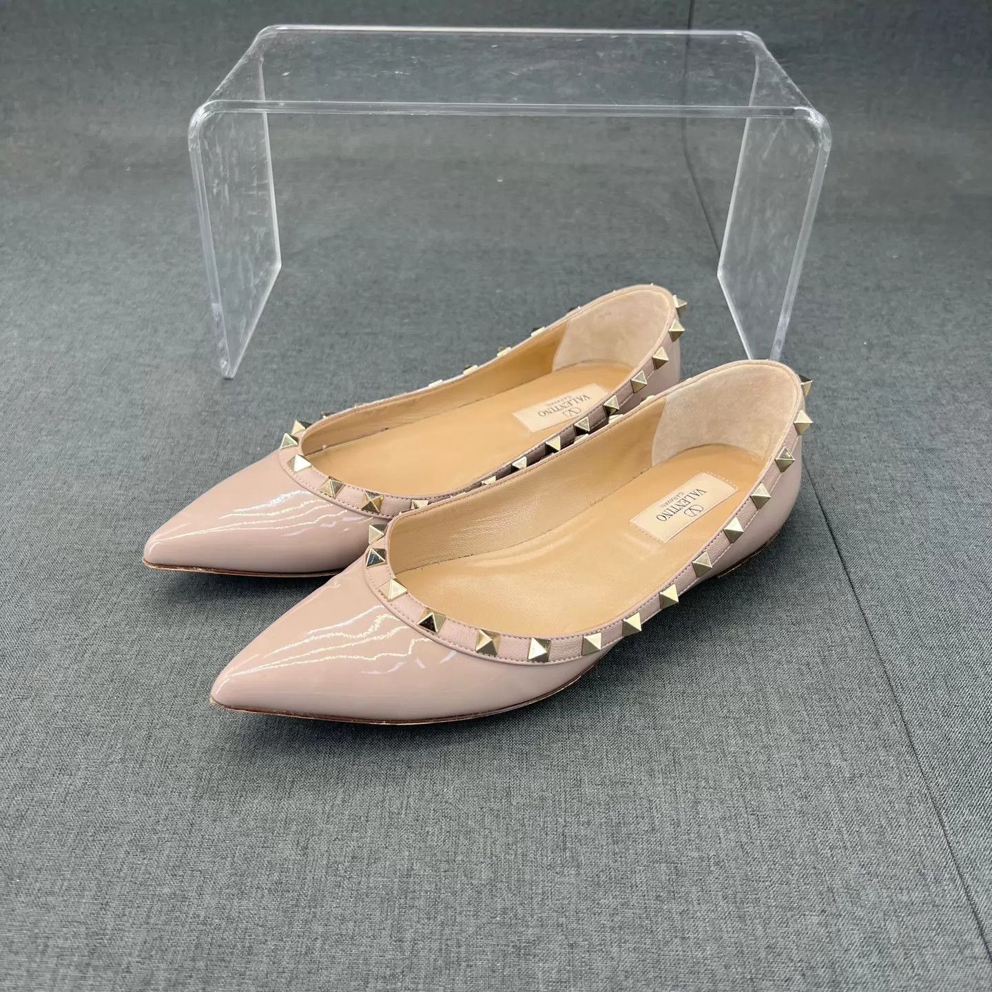 Valentino Valentino Rockstud Nude Leather Flat 38 Size US 7.5 / IT 37.5 - 1 Thumbnail
